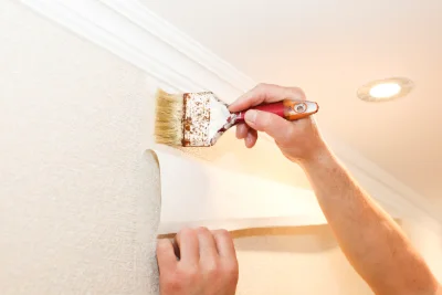 Pose de papier peint à Château-l'Évêque — revêtements muraux et toiles de verre